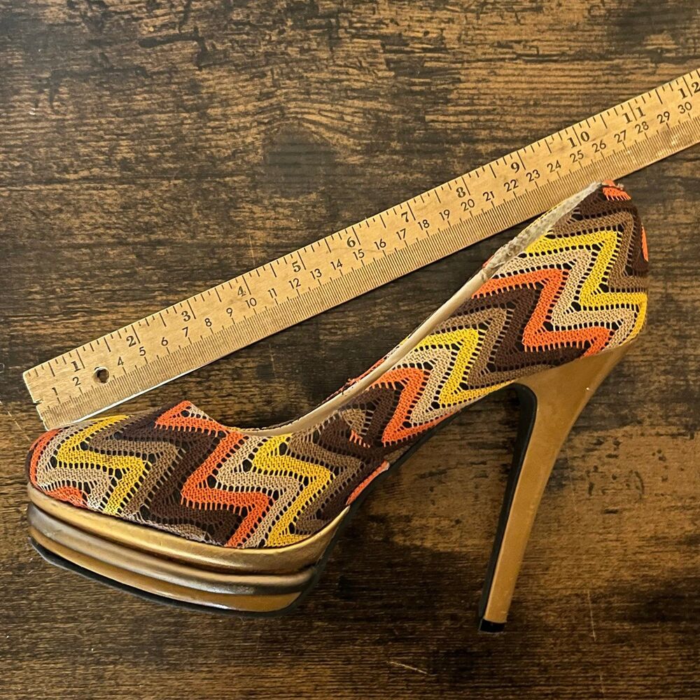Promiscuous Women’s Platform Pumps Heels Size 8 Multicolor Chevron Fall - Picture 9 of 9